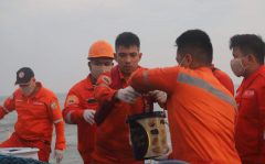 PCG patuloy ang spill response operations sa vicinity waters ng Limay, Bataan