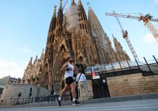 British man, tatakbo ng 30 marathons sa loob ng 30 araw sa 30 iba’t ibang mga bansa